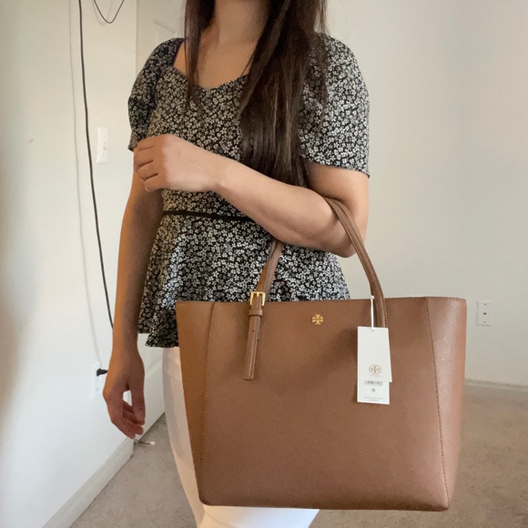 New ✨Authentic Emerson Tory Burch tote bag - Picture 4 of 15